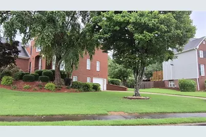5760 Dovnick Drive SW, Lilburn, GA 30047 - Photo 4