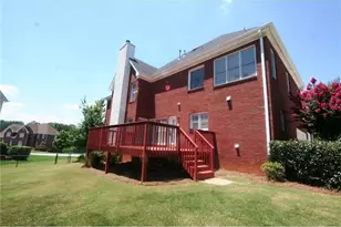 5760 Dovnick Dr SW, Lilburn, GA 30047 - Photo 6