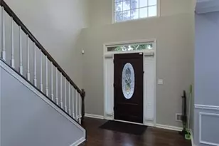 5760 Dovnick Dr SW, Lilburn, GA 30047 - Photo 8
