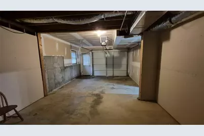 5760 Dovnick Drive SW, Lilburn, GA 30047 - Photo 32