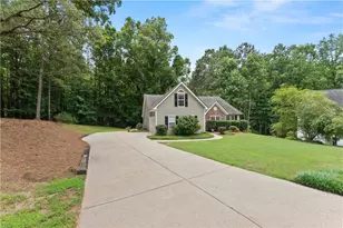 6000 Devonshire Dr, Flowery Branch, GA 30542 - Photo 4