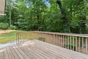 6000 Devonshire Dr, Flowery Branch, GA 30542 - Photo 18