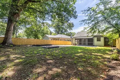 1615 Stokes Avenue SW, Atlanta, GA 30310 - Photo 86