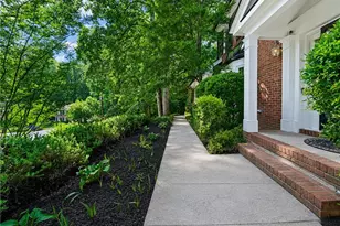 1689 Wellshire Ln, Atlanta, GA 30338 - Photo 4