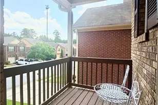 127 Thorncrest Ct, Tucker, GA 30084 - Photo 2
