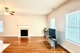 127 Thorncrest Ct, Tucker, GA 30084 - Photo 6