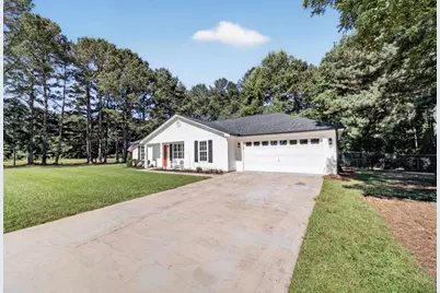 11 Willow Ridge Drive, Hampton, GA 30228 - Photo 2