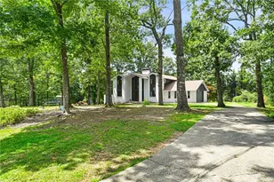 1113 Honeysuckle Dr, Canton, GA 30114 - Photo 6