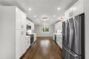 1113 Honeysuckle Dr, Canton, GA 30114 - Photo 10