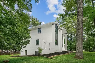 1113 Honeysuckle Dr, Canton, GA 30114 - Photo 2
