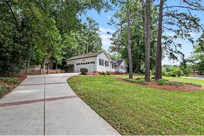 4647 Nantucket Drive SW, Lilburn, GA 30047 - Photo 2