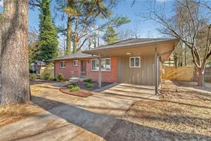 2708 Lancaster Dr, Atlanta, GA 30344 - Photo 32