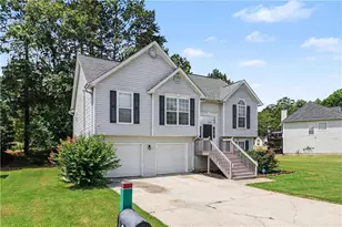 136 Harbour Lake Dr, Fayetteville, GA 30215 - Photo 2