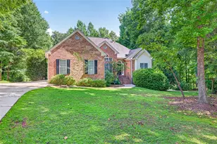 323 Oconee Ln, Commerce, GA 30529 - Photo 4