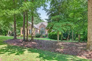323 Oconee Ln, Commerce, GA 30529 - Photo 2