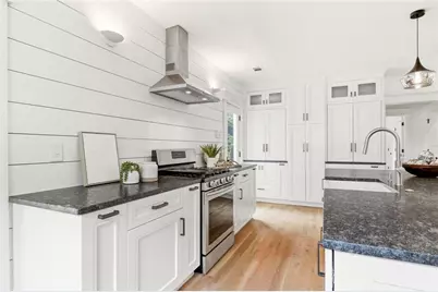 313 W Howard Avenue, Decatur, GA 30030 - Photo 10