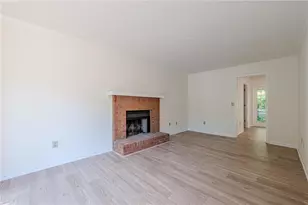 2424 Tammeron Dr S W, Marietta, GA 30064 - Photo 18