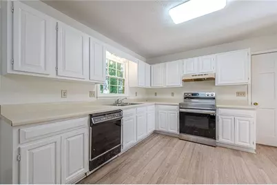 2424 Tammeron Drive SW, Marietta, GA 30064 - Photo 8