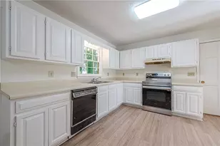 2424 Tammeron Dr S W, Marietta, GA 30064 - Photo 8