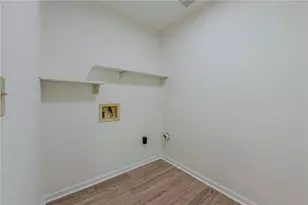 2424 Tammeron Dr S W, Marietta, GA 30064 - Photo 14