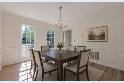 2424 Tammeron Drive SW, Marietta, GA 30064 - Photo 4