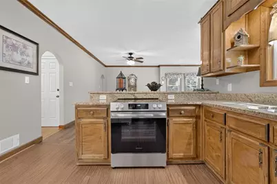 2058 Lakewood Circle, Grayson, GA 30017 - Photo 16