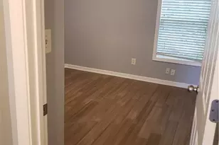 1636 Little Creek Dr, Lawrenceville, GA 30045 - Photo 4