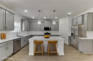 979 Lakeview, Commerce, GA 30529 - Photo 12