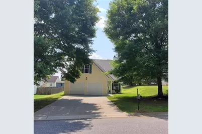833 Kendall Park Drive, Winder, GA 30680 - Photo 2