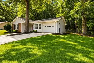 613 Windsor Dr SE, Conyers, GA 30094 - Photo 4