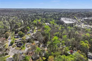 1370 Terramont Dr, Roswell, GA 30076 - Photo 4