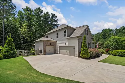 3335 Pleasant Manor Court, Cumming, GA 30028 - Photo 2