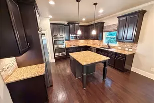 8785 Ellesmere Dr, Cumming, GA 30041 - Photo 18