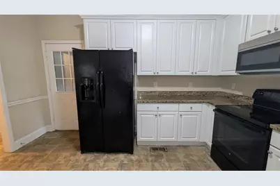 4360 Riverlake Way, Snellville, GA 30039 - Photo 10