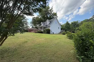 737 Carlton St SE, Gainesville, GA 30501 - Photo 2