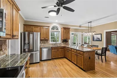 1623 Brentwood Crossing SE, Conyers, GA 30013 - Photo 10