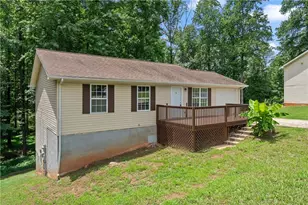 3030 Meadowridge Dr, Gainesville, GA 30507 - Photo 2