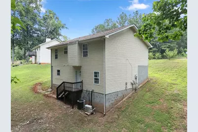 3030 Meadowridge Drive, Gainesville, GA 30507 - Photo 4