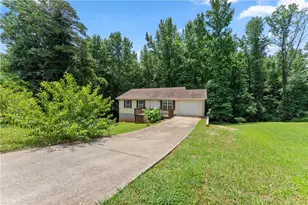 3030 Meadowridge Dr, Gainesville, GA 30507 - Photo 6