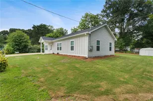 1307 Cochise Cir, Austell, GA 30168 - Photo 4