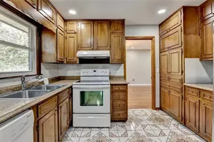 1249 Renee Dr SW, Lilburn, GA 30047 - Photo 16