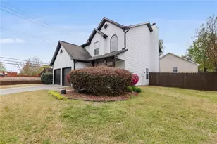 4905 Weathervane Dr, Alpharetta, GA 30022 - Photo 2