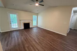 211 Ravenwood Ct, Bethlehem, GA 30620 - Photo 2