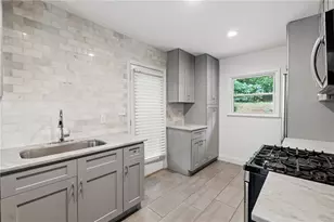 2035 Miriam Ln, Decatur, GA 30032 - Photo 10