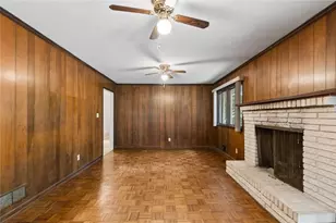 165 W Spalding Dr, Atlanta, GA 30328 - Photo 10