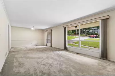 165 W Spalding Drive, Atlanta, GA 30328 - Photo 4