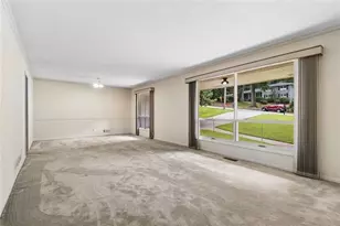 165 W Spalding Dr, Atlanta, GA 30328 - Photo 4
