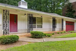 165 W Spalding Dr, Atlanta, GA 30328 - Photo 2