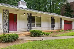 165 W Spalding Dr, Atlanta, GA 30328 - Photo 2