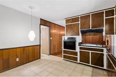 165 W Spalding Drive, Atlanta, GA 30328 - Photo 14